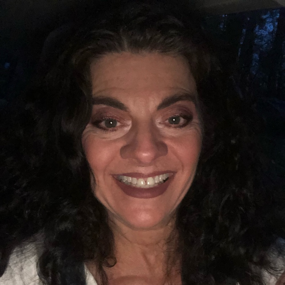 Meet your Posher, Maria